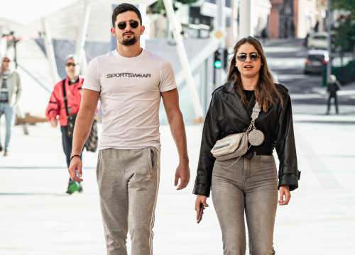 Fotografija 3 - Ove dame iz đira osvojile su nas svojim modni odabirima