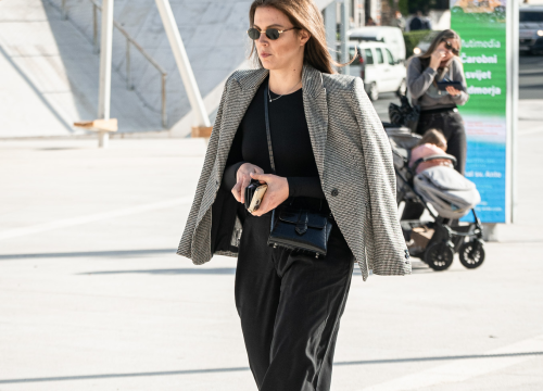 Fotografija 10 - Ove dame iz đira osvojile su nas svojim modni odabirima