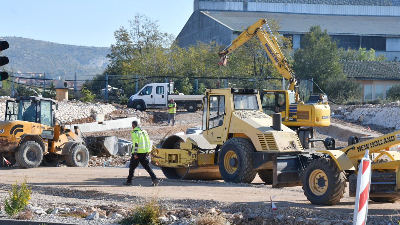 Pogledajte kako napreduju radovi na čvoru Mandalina: Sve je puno bagera, uskoro nova regulacija prometa