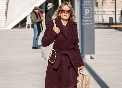 Fotografija 8 - Lijepe Šibenčanke znaju kako dobro izgledati i po buri