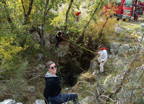 Fotografija 4 - Šibenski speleolozi i djelatnici NP Krka očistili ulaz jame Spaskraljice