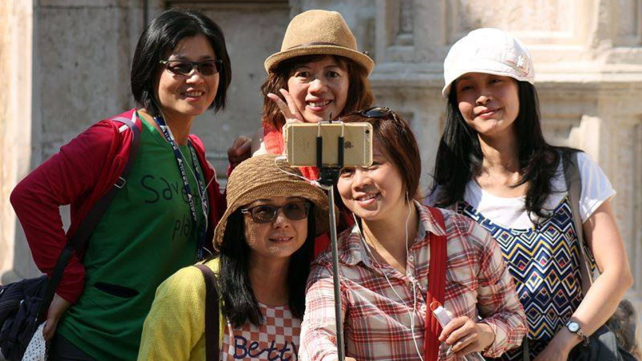 Znate li zašto se ne smijemo smijati na fotografiji za putovnicu?