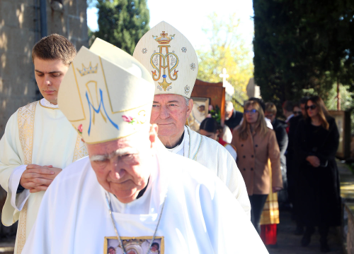 Fotografija 5 - U Jezerima proslavljen blagdan Gospe od Zdravlja
