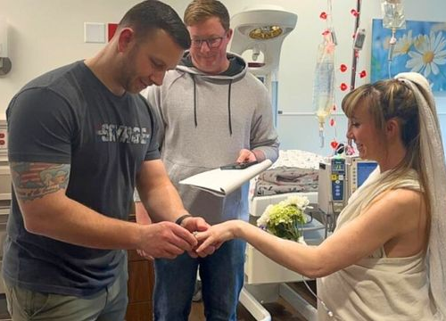 Vjenčali se u bolnici: Nekoliko sati kasnije stigla je i beba