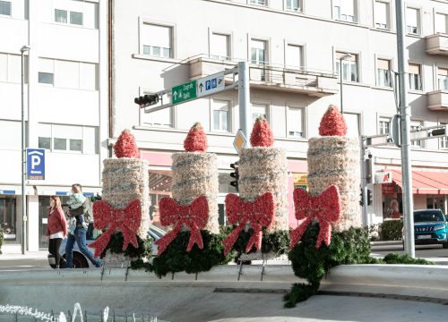 Fotografija 2 - Sve je spremno za paljenje prve svijeće na adventskom vijencu na Poljani