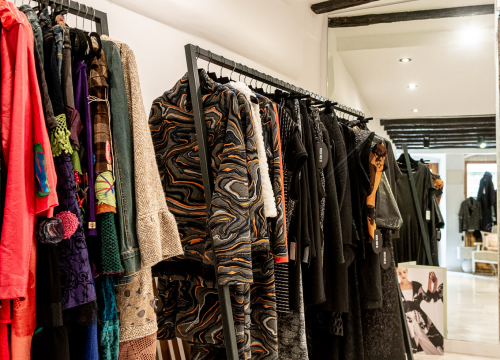 Fotografija 10 - Božić je stigao u Galeriju Juraj Dalmatinac: Pronađite unikatne umjetnine i darove!