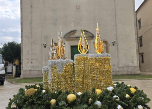 Fotografija 9 - Blagdanska čarolija grada na Krki: Skradin zasjao u božićnom ruhu