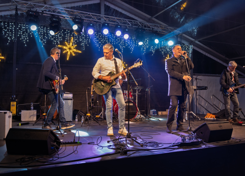 Fotografija 9 - Baruni sinoć rasplesali Knin i otvorili vrata blagdanske čarolije