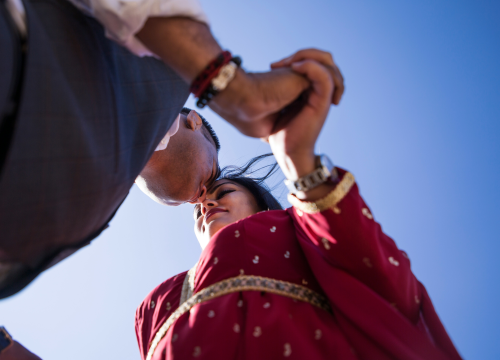 Ovi znakovi do kraja godine će se zaljubiti preko ušiju