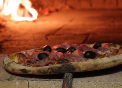 Fotografija 6 - Isprobajte ukusne pizze majstora Josipa Perića u pizzeriji Quattro i uživajte u odličnoj atmosferi uz DJ-a Vladu!