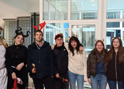 Sveti Nikola i Krampus posjetili učenike i djelatnike Medicinske škole