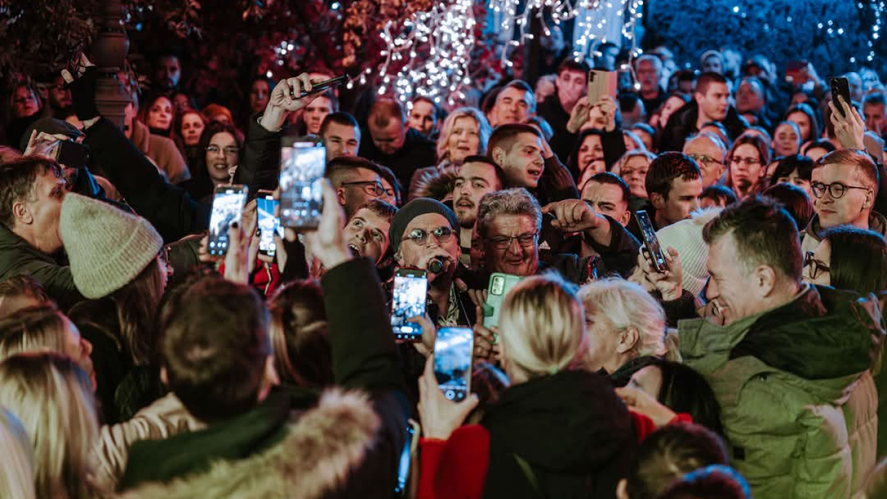 Gibonni u Parku spektakularno otvorio glazbeni program Adventure (2)