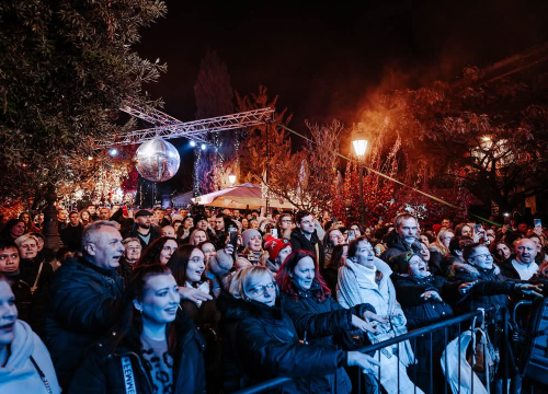 Fotografija 11 - Gibonni u Parku spektakularno otvorio glazbeni program Adventure (2)