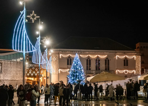 Fotografija 11 - Otvorena sezona klizanja: Ledena avantura osvaja Šibenčane i njihove goste