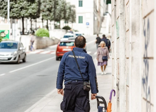 Grad Šibenik zapošljava dodatnog prometnog redara: Provjerite uvjete