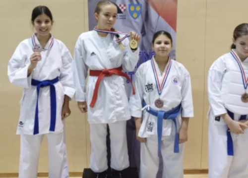 Fotografija 3 - Karataši Osvita uzeli 13 medalja na turniru Dalmatinske lige i šest naslova ukupnih pobjednika natjecanja