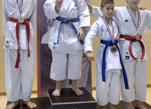 Fotografija 8 - Karataši Osvita uzeli 13 medalja na turniru Dalmatinske lige i šest naslova ukupnih pobjednika natjecanja