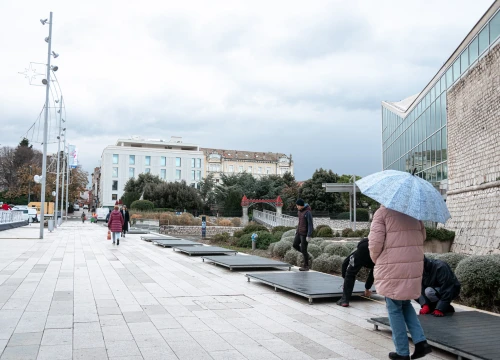 Stigle kućice: Poljana se priprema za Adventurin Sajmić