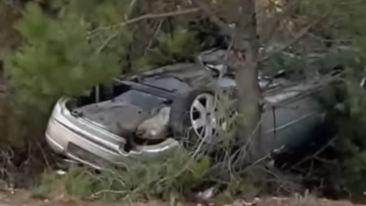 U prometnoj nesreći na cesti prema Solarisu automobil završio na krovu