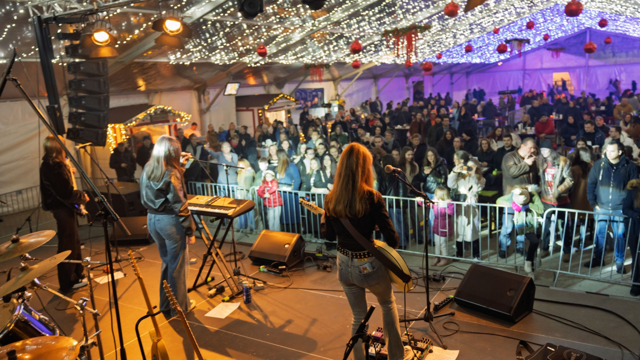 KNINci i BliZter oduševili publiku na kninskom Adventu