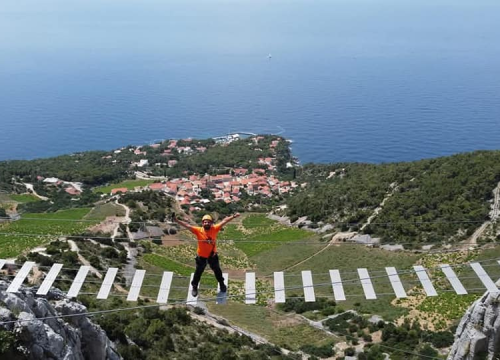 Fotografija 2 - Primio najviše priznanje: Šibenski planinar Jakov Roško savladao sve najatraktivnije vrhove u Hrvatskoj