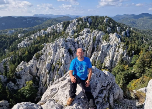 Fotografija 8 - Primio najviše priznanje: Šibenski planinar Jakov Roško savladao sve najatraktivnije vrhove u Hrvatskoj