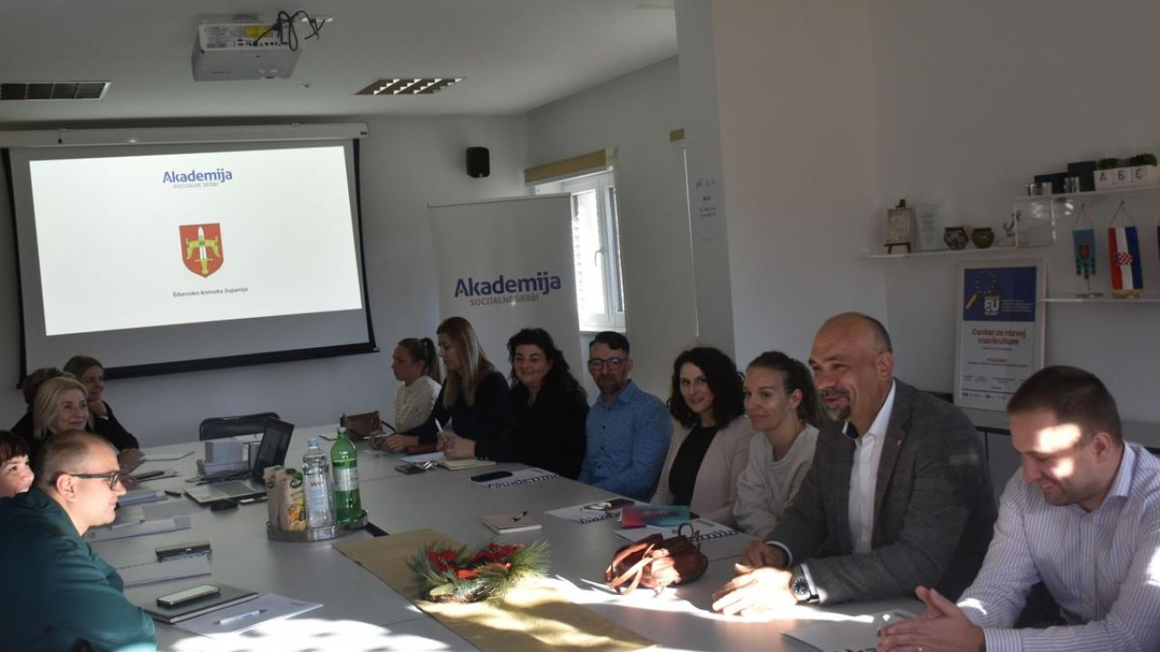 Stres i organizacija vremena: U Šibeniku održana edukacija za radnike iz sustava socijalne skrbi