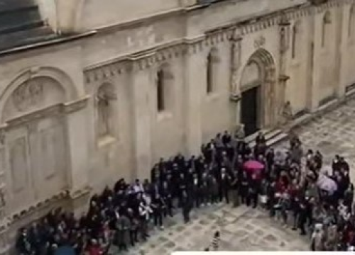 Klapaši, rokeri, pop izvođači, narodnjaci, reperi pridružite se Tradicionalnom okupljanju glazbenika ispred Katedrale