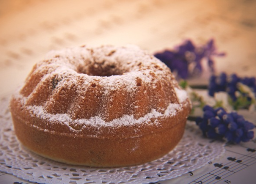 Pogledajte koji su se kolači pekli za Božić prije sto godina, a obožavamo ih i danas