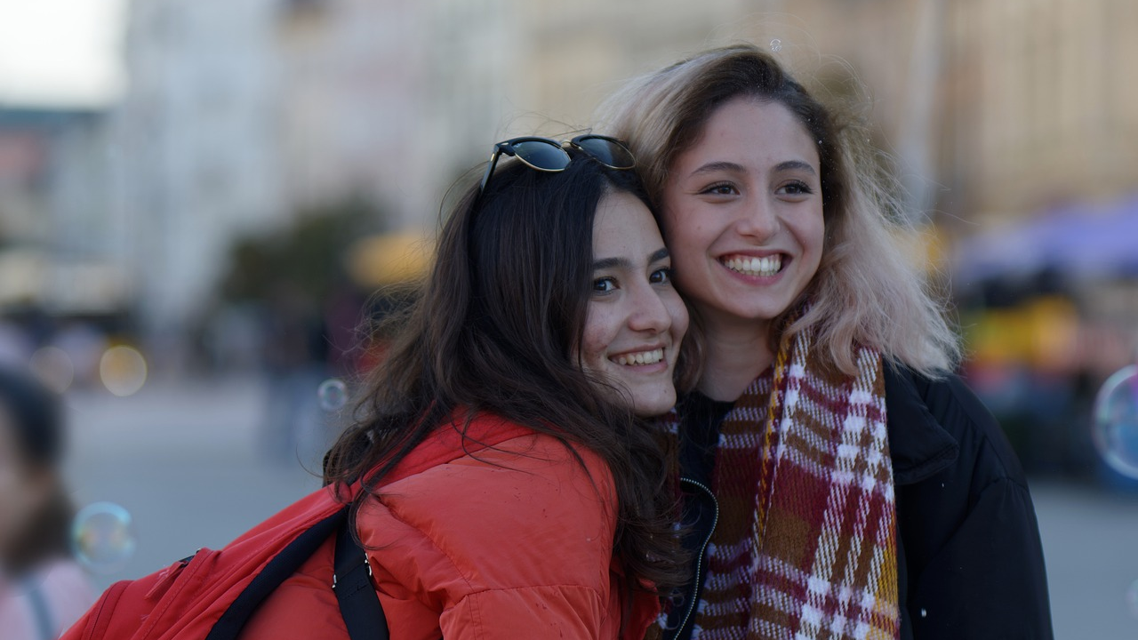 Ova četiri horoskopska znaka svojom karizmom osvajaju ljude na prvu