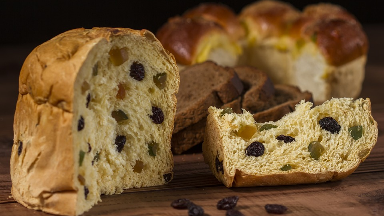 Talijanski slastičar kreirao panettone sa Swarovski kristalima i zlatom