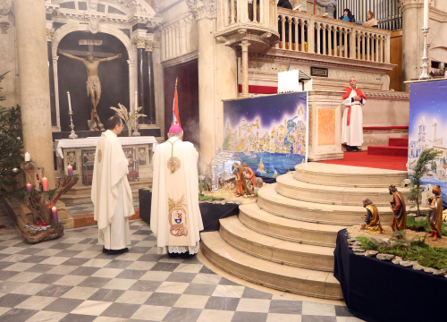 Fotografija 2 - Misa polnoćka slavljena u katedrali svetog Jakova