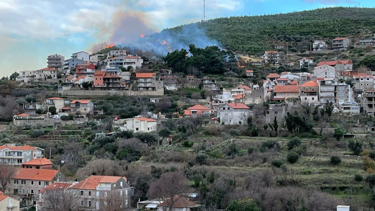 Žrnovnica je obranjena od požara, situacija se smiruje