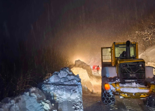 Snježni kolaps u BIH: Gradovi i naselja već tri dana bez struje