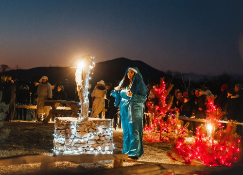 Fotografija 22 - U Čavoglavama uprizorene žive jaslice. Pogledajte kako je bilo