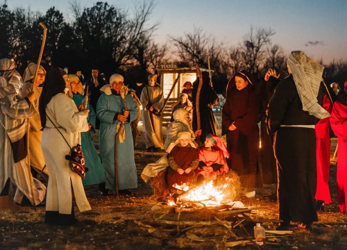 Fotografija 21 - U Čavoglavama uprizorene žive jaslice. Pogledajte kako je bilo