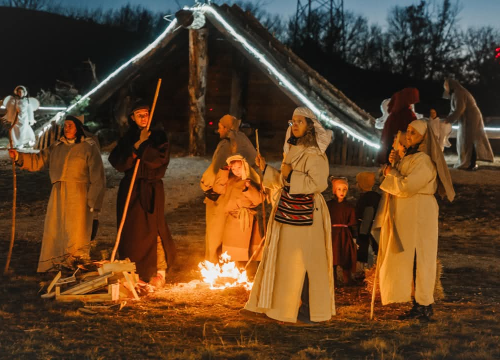 Fotografija 12 - U Čavoglavama uprizorene žive jaslice. Pogledajte kako je bilo