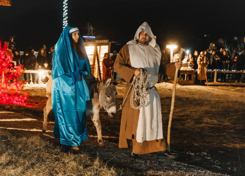 Fotografija 3 - U Čavoglavama uprizorene žive jaslice. Pogledajte kako je bilo