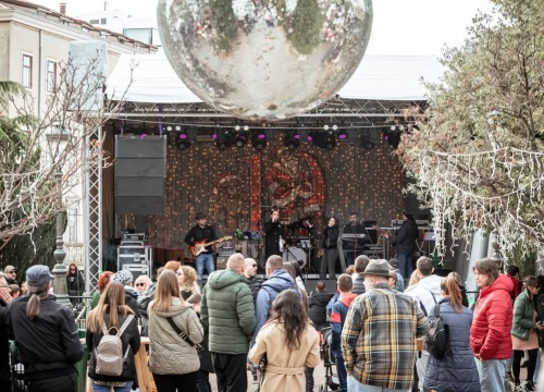 Fotografija 16 - Top Show Band Cabaret zagrijava Šibenčane u parku
