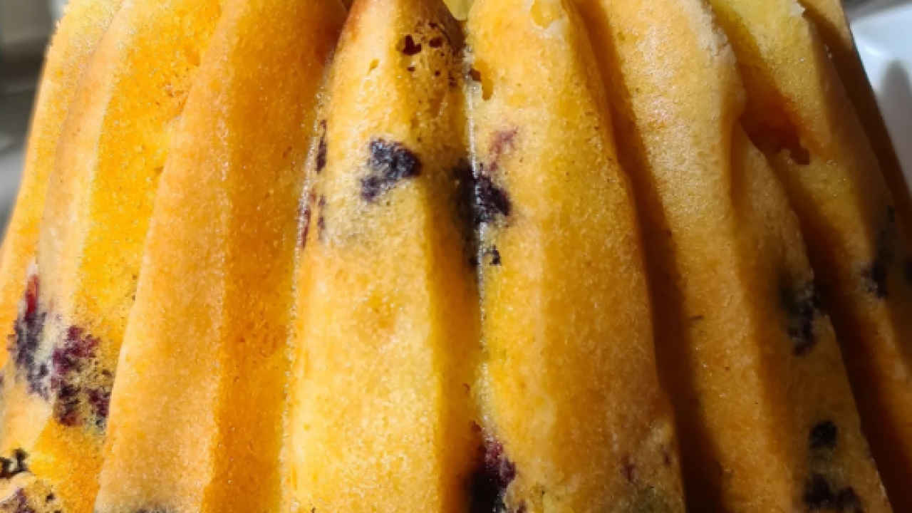 Donosimo recept za voćni kuglof Sanje Antunac koji će vam zasladiti ovo blagdansko vrijeme