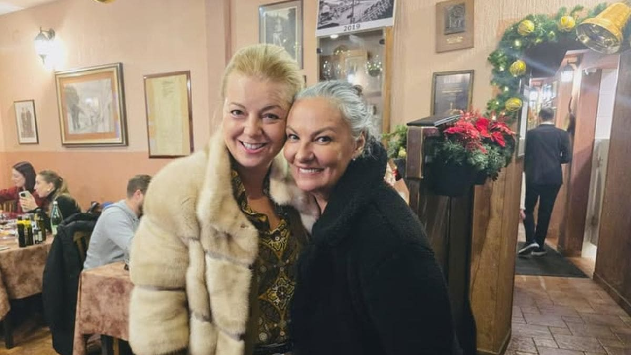 Mirjana Hrga pozirala s kolegicom. Mnogi je nisu prepoznali