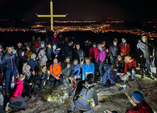 Fotografija 7 - U režiji Vodiških piketaša održana noćna lagana planinarska šetnja po brdima