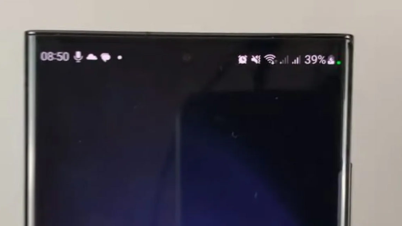 Upalila vam se zelena lampica na mobitelu? Ovaj znak opasnosti ne smijete ignorirati