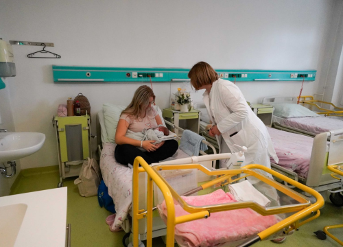 Maleni Damian prva je beba rođena ove godine u Šibensko-kninskoj županiji