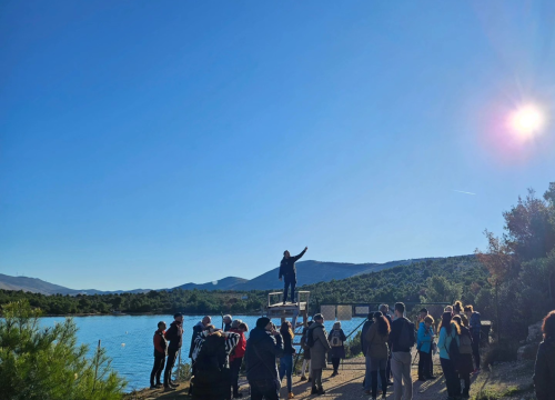 Fotografija 2 - Brojni Šibenčani jutro proveli u šetnji na poluotoku Oštrica