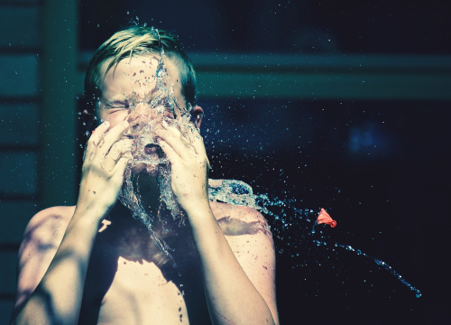 Da, I to postoji: Kako riješiti mamurluk kože?