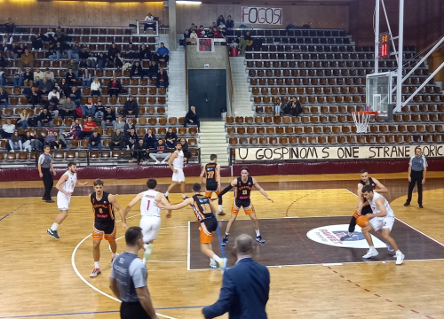 Trener Šibenke Radanović razlog pobjede vidi u koncentraciji i energiji, Vujičić se veseli nastavku sezone