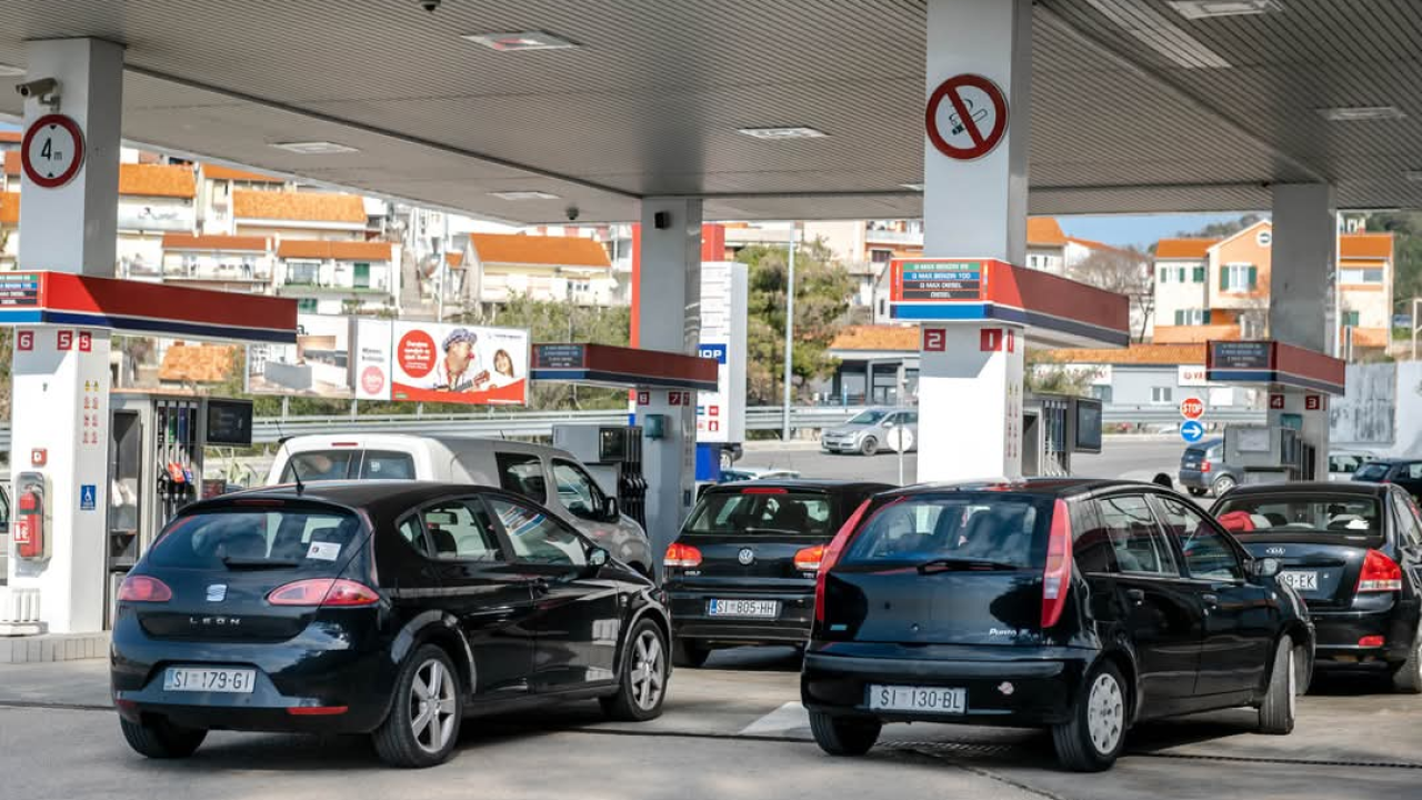 Radnik benzinske otkrio najčudnije razloge zbog kojih ljudi dolaze nedjeljom