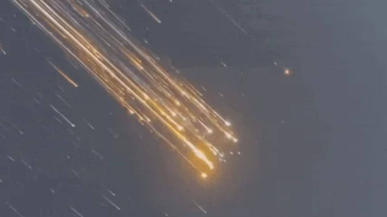 Raspala se Muskova raketa, ostaci ometali zračni promet