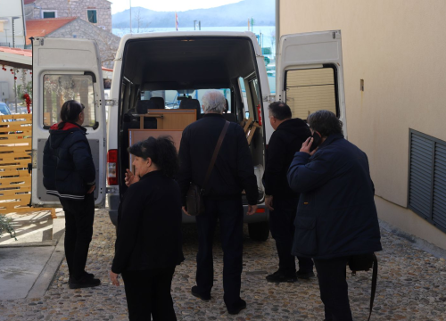 Fotografija 4 - Vrijednom donacijom Lions klub Šibenik pomaže teško bolesnom Frani Jakovčevu